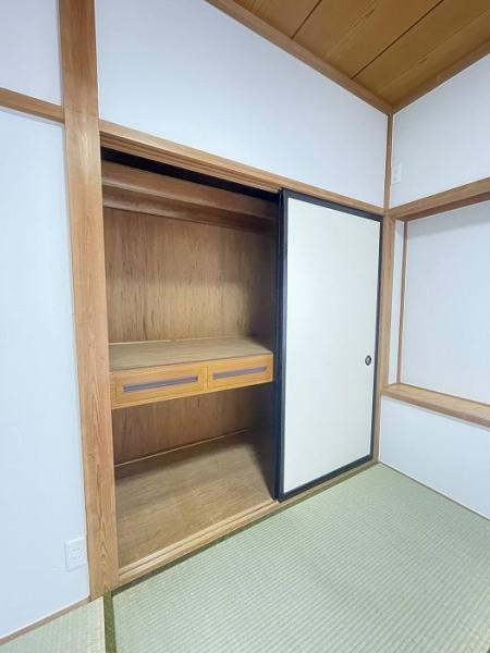 焼津市　下小田　中古住宅　6DKの収納