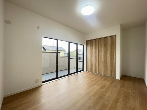 焼津市　下小田　中古住宅　6DKの洋室