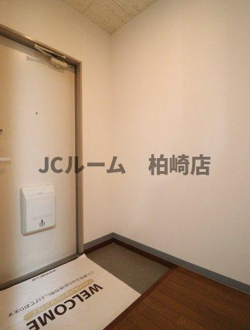 柏崎市豊町のアパートの玄関