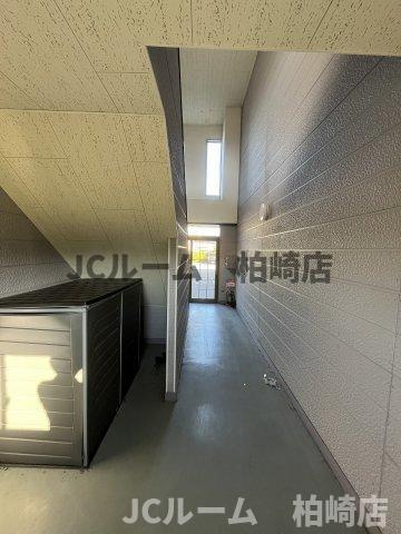 柏崎市豊町のアパートのロビー