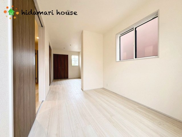 北区宮原町4丁目　新築戸建　ブルーミング01の洋室|1階　洋室　9.79帖