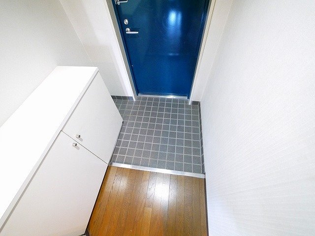 タワーア・ラ・モードの玄関|落ち着いた玄関です