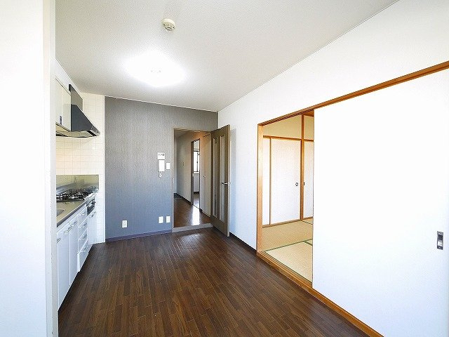 タワーア・ラ・モードの居間・リビング|使いやすい居間です