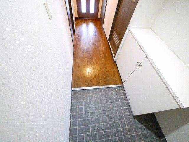 タワーア・ラ・モードの玄関|ゆったりとした玄関です