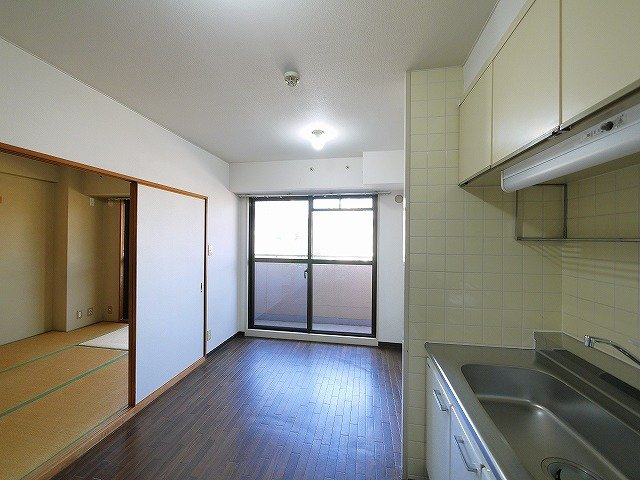 タワーア・ラ・モードの内装|内装は落ち着いています