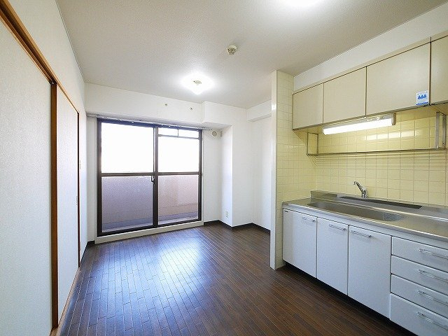 タワーア・ラ・モードの居間・リビング|ゆったり過ごせるリビングです