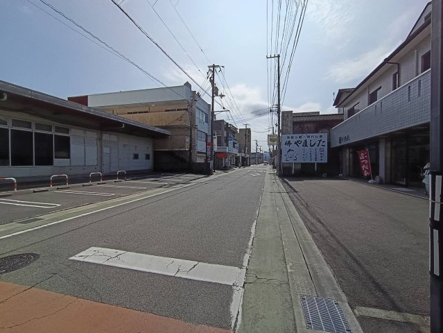 西条市三津屋182-21　売土地の周辺