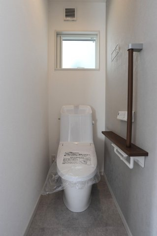 三輪6丁目　新築建売2号棟のトイレ