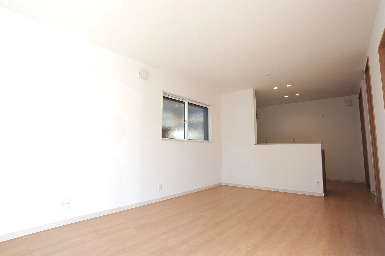 三輪6丁目　新築建売1号棟の居間・リビング