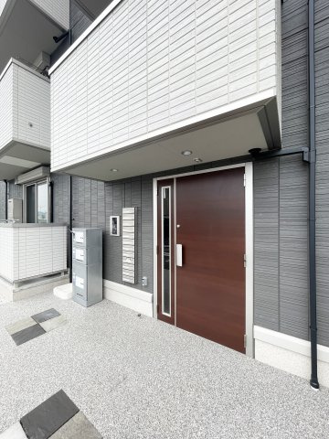 ラ・トゥール山城西　Ａ棟のエントランス