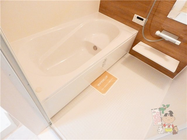 ラシュレ大元の浴室