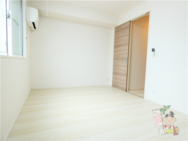 ラシュレ大元の洋室