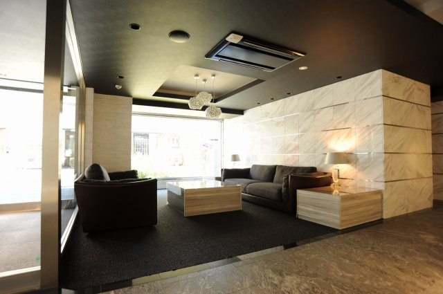 レーベン長野南千歳のエントランス|06/28 09:16