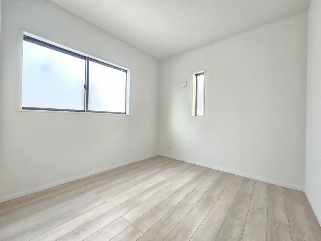 瑞浪市下沖町第４の洋室