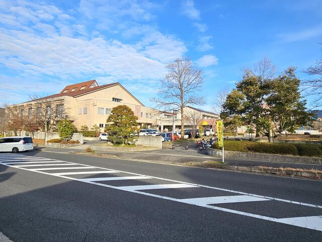 瑞浪市下沖町第４の周辺|小学校