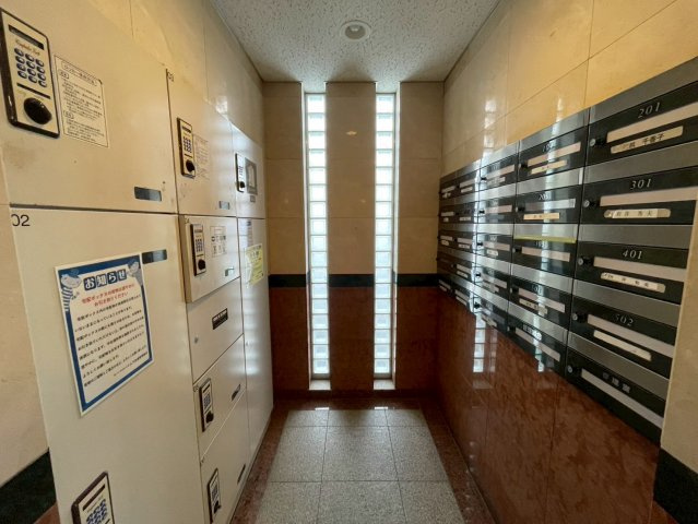 レーベンハイム下赤塚のその他|留守にしていても荷物が受け取れる宅配ボックス。再配達のストレスがありません！