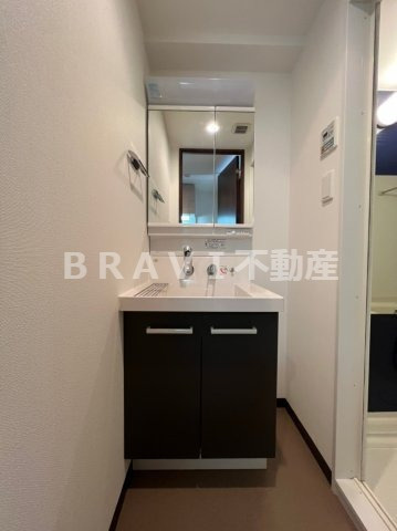 エスリード大手前　BRAVI不動産の独立洗面台|【エスリード大手前】朝の身支度には欠かせない独立洗面化粧台