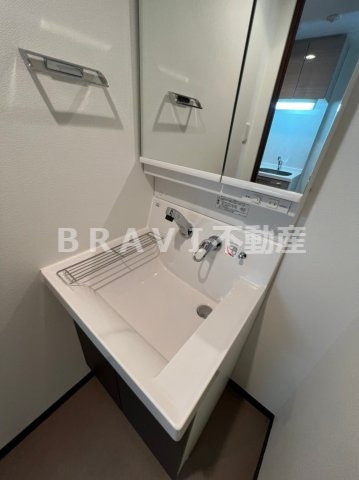 エスリード大手前　BRAVI不動産の独立洗面台|【エスリード大手前】独立洗面台、朝の身支度には欠かせません