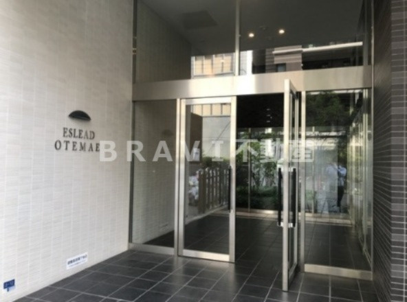 エスリード大手前　BRAVI不動産のエントランス|【エスリード大手前】ゆとりのあるエントランスです