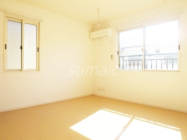 レグルスの居間・リビング|人気の角部屋です。