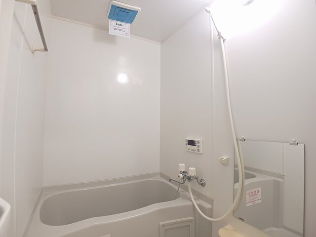 エスポワール鳴水の浴室