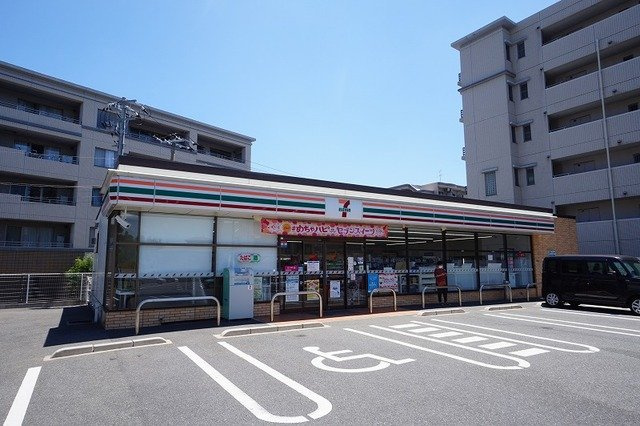 カサーレ三ケ森の周辺|セブンイレブン　三ヶ森電停前店まで80m