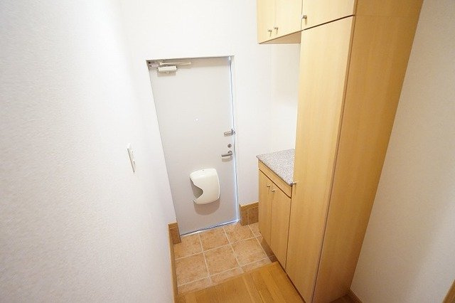 ブライトプレーヌ遠賀の玄関