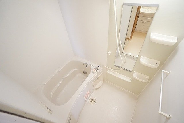 ブライトプレーヌ遠賀の浴室