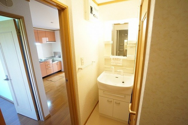 ブライトプレーヌ遠賀の洗面所