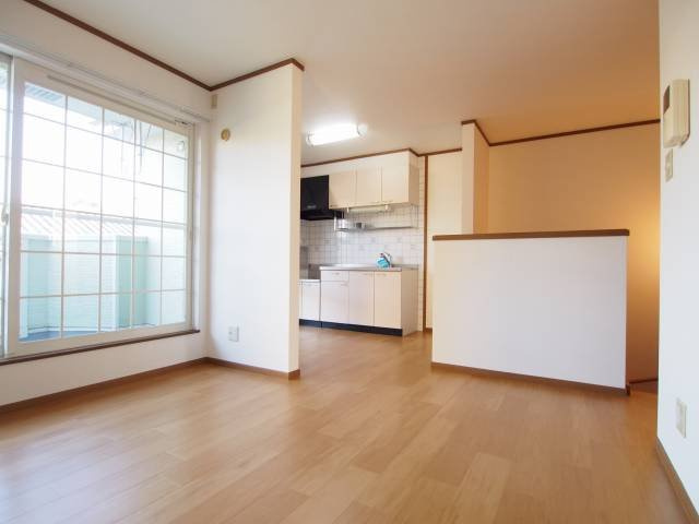 カーサ・サンストーンＡの居間・リビング