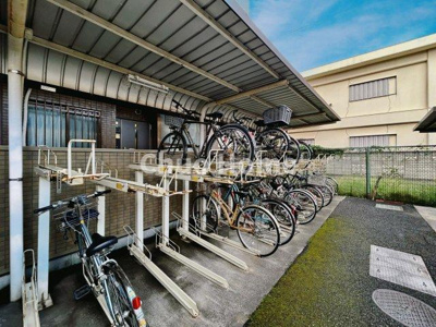【駐輪場】 | ダイアパレス篠崎ブリリアントコート | 【自転車置き場】最新の空き状況や費用などの詳細は担当スタッフまでお問い合わせください。