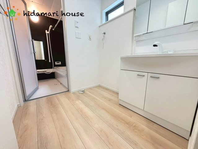 上尾市大谷本郷第7　新築戸建　クレイドルガーデン05の脱衣所