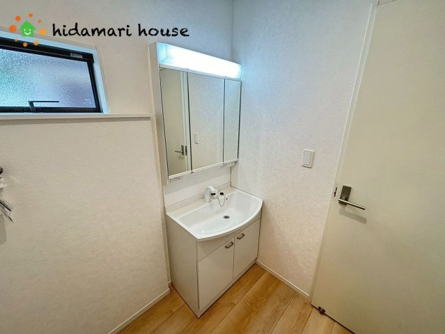 上尾市大谷本郷第7　新築戸建　クレイドルガーデン05の独立洗面台