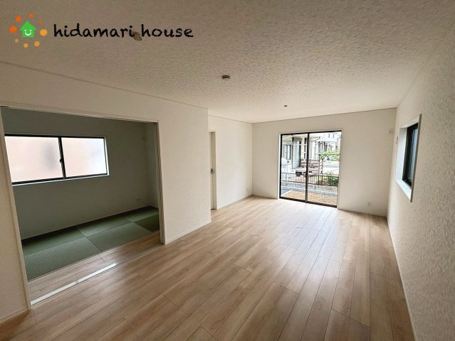 上尾市大谷本郷第7　新築戸建　クレイドルガーデン05の居間・リビング