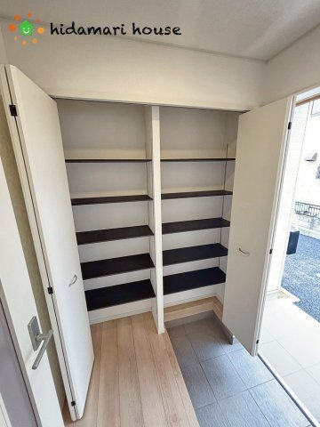 上尾市大谷本郷第7　新築戸建　クレイドルガーデン05の収納