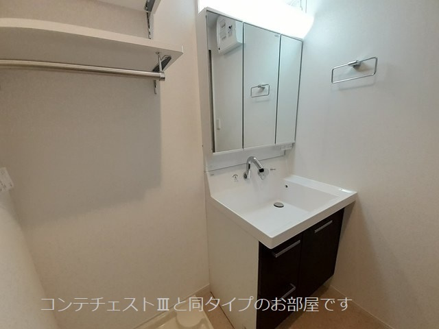 エメラ　ファミーユの洗面所|イメージ画像です。