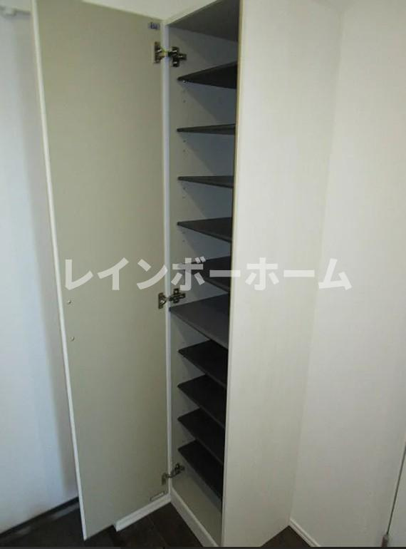 カルム西船橋の玄関