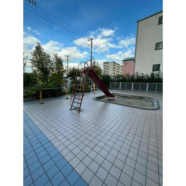 DO鶴見のロビー