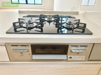 【キッチン】 | 駐車2台　リビング19.9帖　限定2区画　2号棟　東菅野　