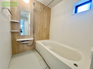 【浴室】 | 駐車2台　リビング19.9帖　限定2区画　2号棟　東菅野　