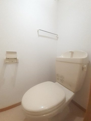 【トイレ】 | ソルサリエンテⅡ | ゆったりとした空間のトイレです