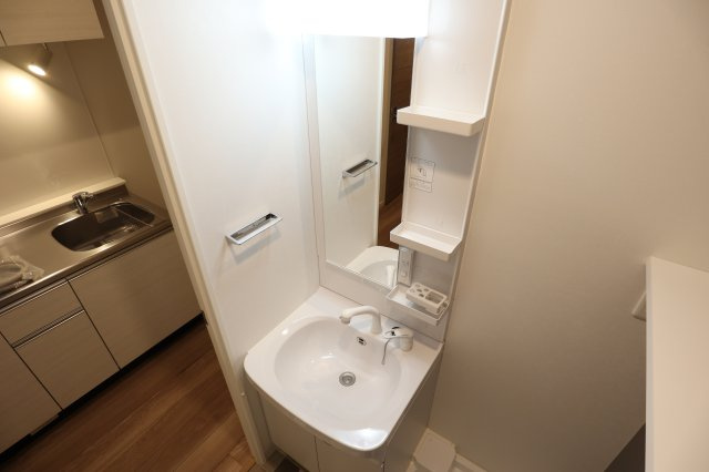 サヴォイ　ル・プルミエ　パリエ　11階の独立洗面台|別号室のものになります。現状優先。