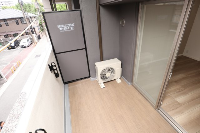 サヴォイ　ル・プルミエ　パリエ　11階のバルコニー|別号室のものになります。現状優先。