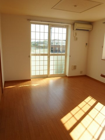 サニーハイツグリーン　　　刈谷市近郊の賃貸はクラスホーム刈谷店の居間・リビング|おしゃれなリビングです