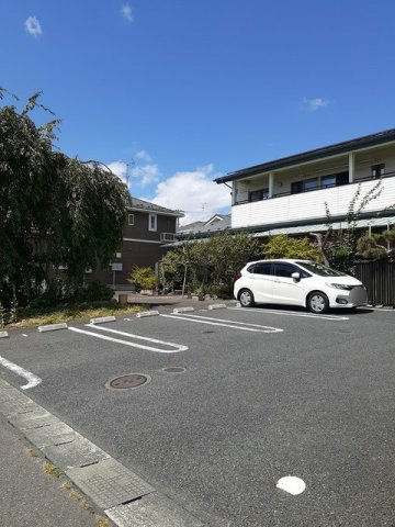 チェリーブラッサムの駐車場