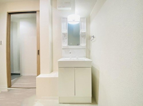 クローバーハイツ森小路２号棟　3階の独立洗面台