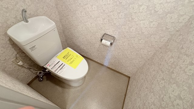 浅間ハイランドパーク プルミエールB1棟2階 2LDKのトイレ