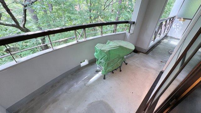 浅間ハイランドパーク プルミエールB1棟2階 2LDKのバルコニー