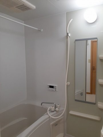 ロイヤルパ－ク岬   刈谷市近郊の賃貸はクラスホーム刈谷店の浴室|ゆったり過ごせるお風呂です