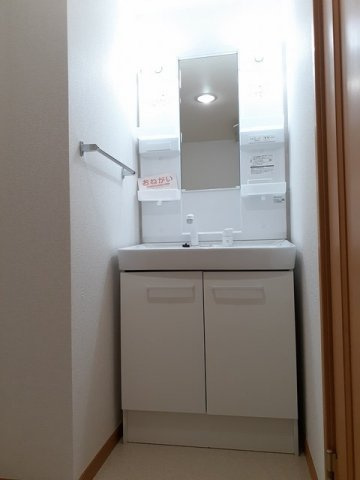 ロイヤルパ－ク岬   刈谷市近郊の賃貸はクラスホーム刈谷店の洗面所|洗面所です